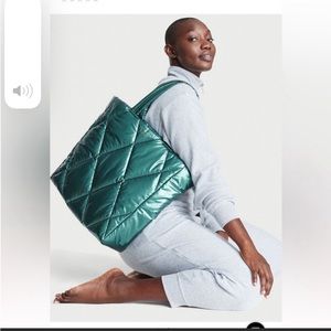 VS puffer tote